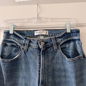 Curve love ultra high rise 90s straight jean in medium wash